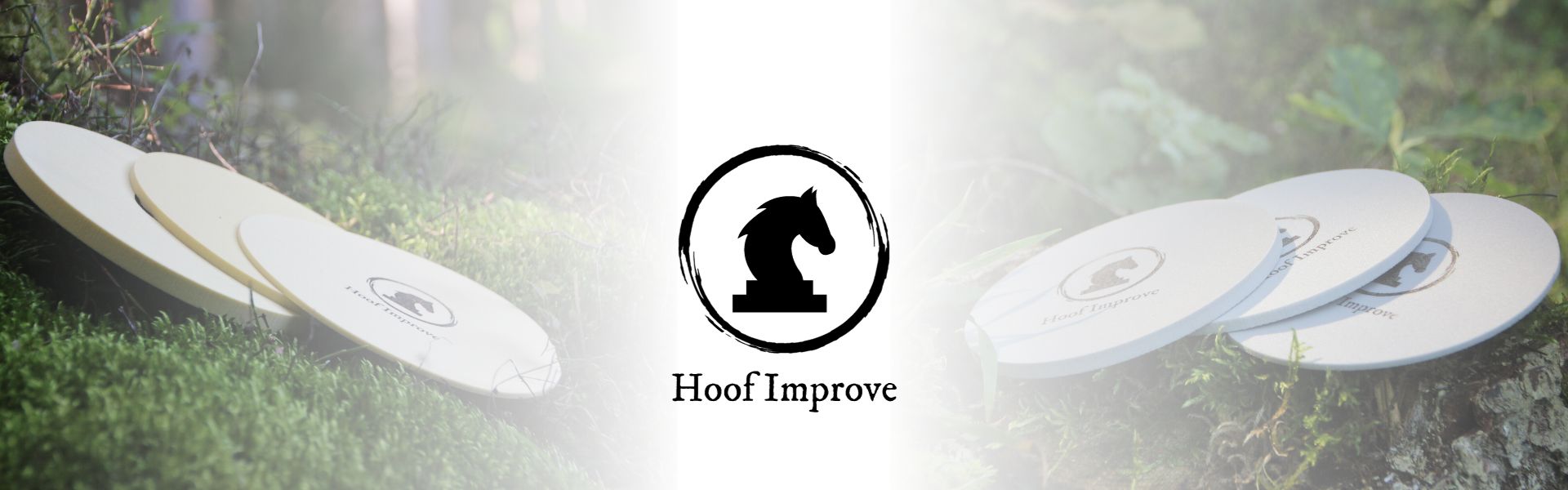 Das Banner zur Webseite Hoofimprove mit unserem Logo in der Mitte und unsere Einlagen in der Natur im Hindergrund